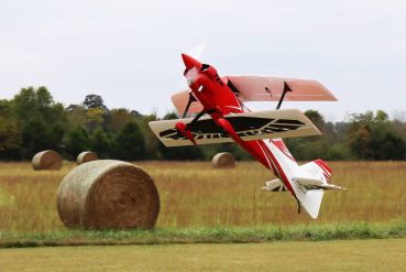 Extremeflight RC 79,5" Peregrine 70CC Doppeldecker Rot