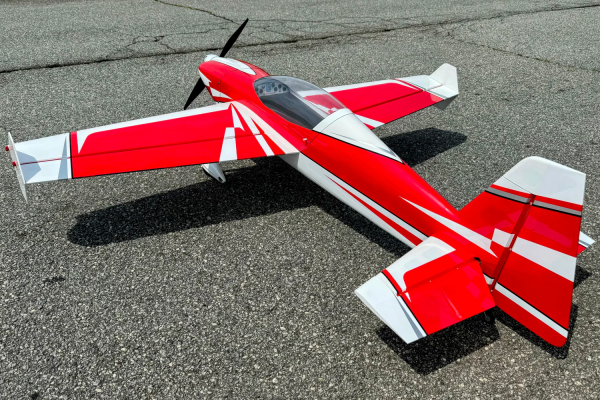 Extreme Flight RC 67" Extra NG Rot/Weiss - ARF